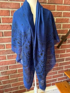 Galeries Lafayette Paris Wool Blue Paisley Oversized Luxurious Scarf 50”x50”